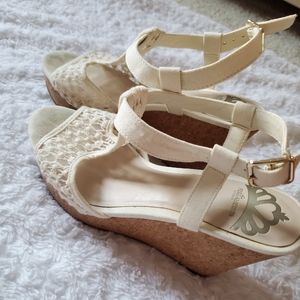 Womens shoes